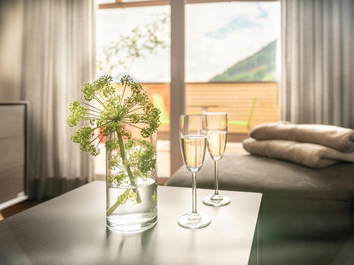 Der Sonnberg Alpinlodges - Apartments Mit Seeblick, Privater Sauna Und Self Check-In Zell am See Zewnętrze zdjęcie